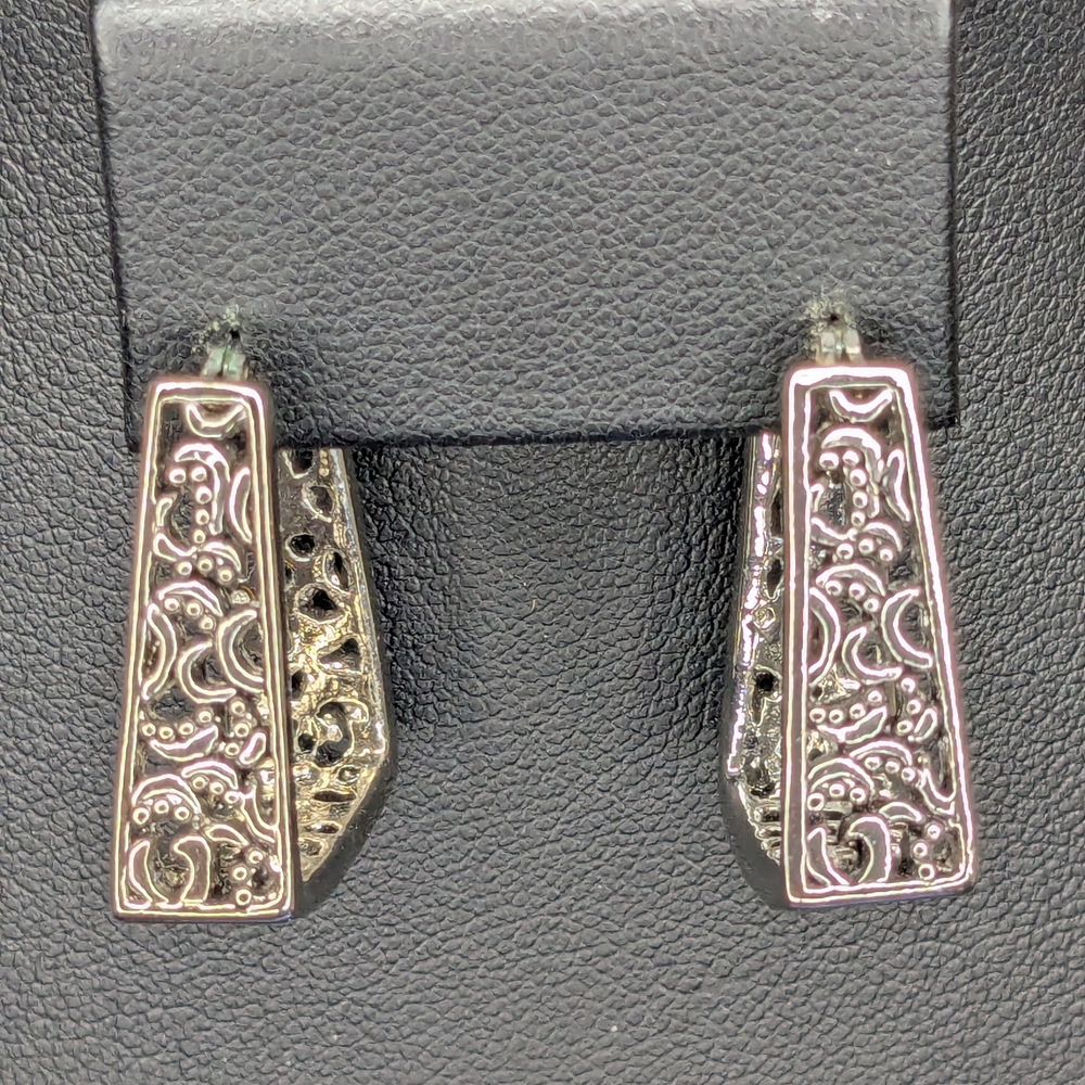 Lia Sophia Stirrup Silver-Tone Earrings 1" Long EUC
